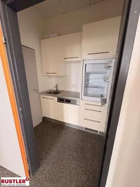 4-Zimmer-Gewerbeimmobilie mieten in Graz – 134 m², € 1.581 – Bild 7 von 14