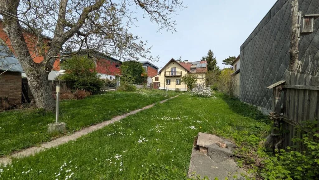 Grundstück kaufen in Mödling – 1 200 m², € 999.000