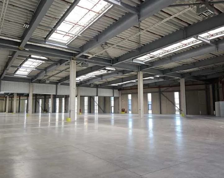 Gewerbeimmobilie mieten in Korneuburg – 3 600 m², € 8 – Bild 3 von 10