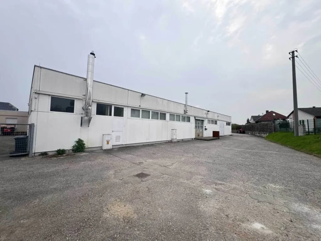 Gewerbeimmobilie mieten in Linz Land – 756 m², € 2.925