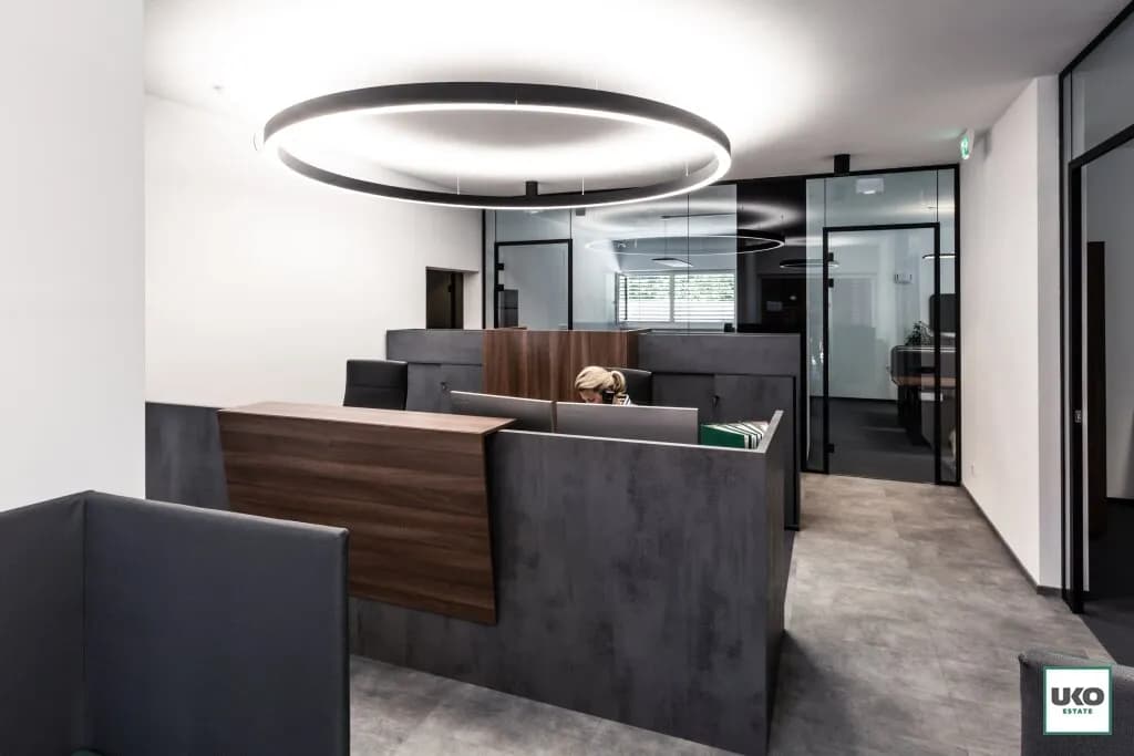 Gewerbeimmobilie mieten in Hallein – 188 m², € 3.025