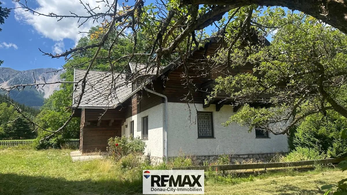 5-Zimmer-Haus kaufen in Neunkirchen – 138,4 m², € 198.000 – Bild 2 von 13