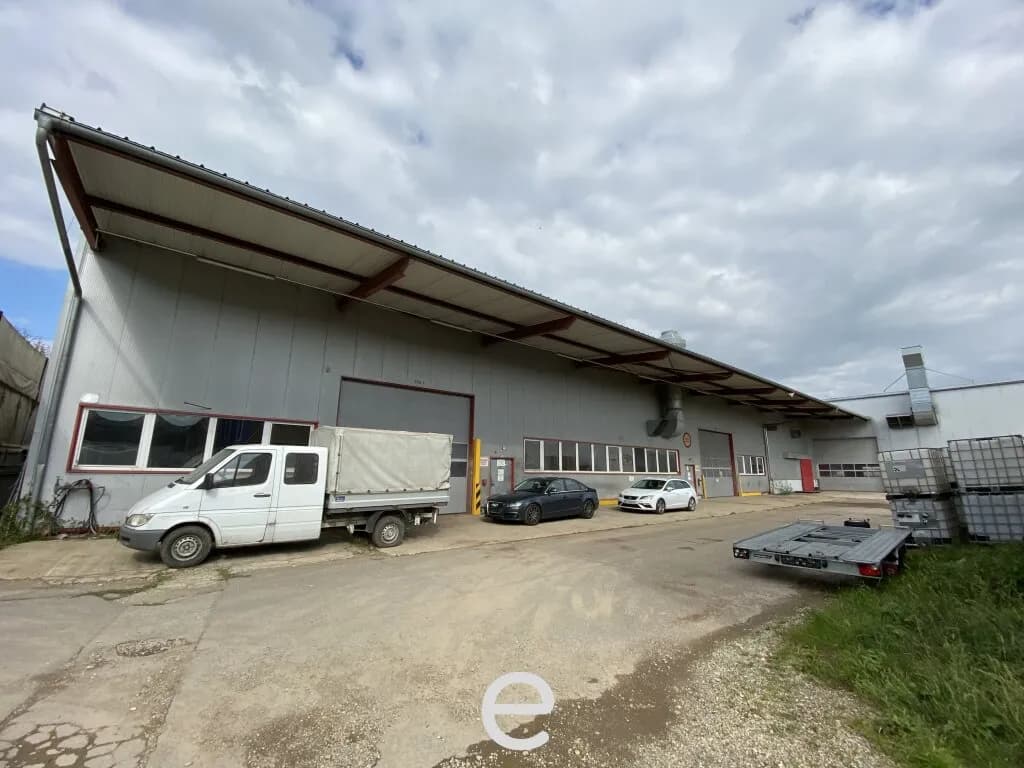 Immobilie mieten in Linz Land – 776 m², € 7.000
