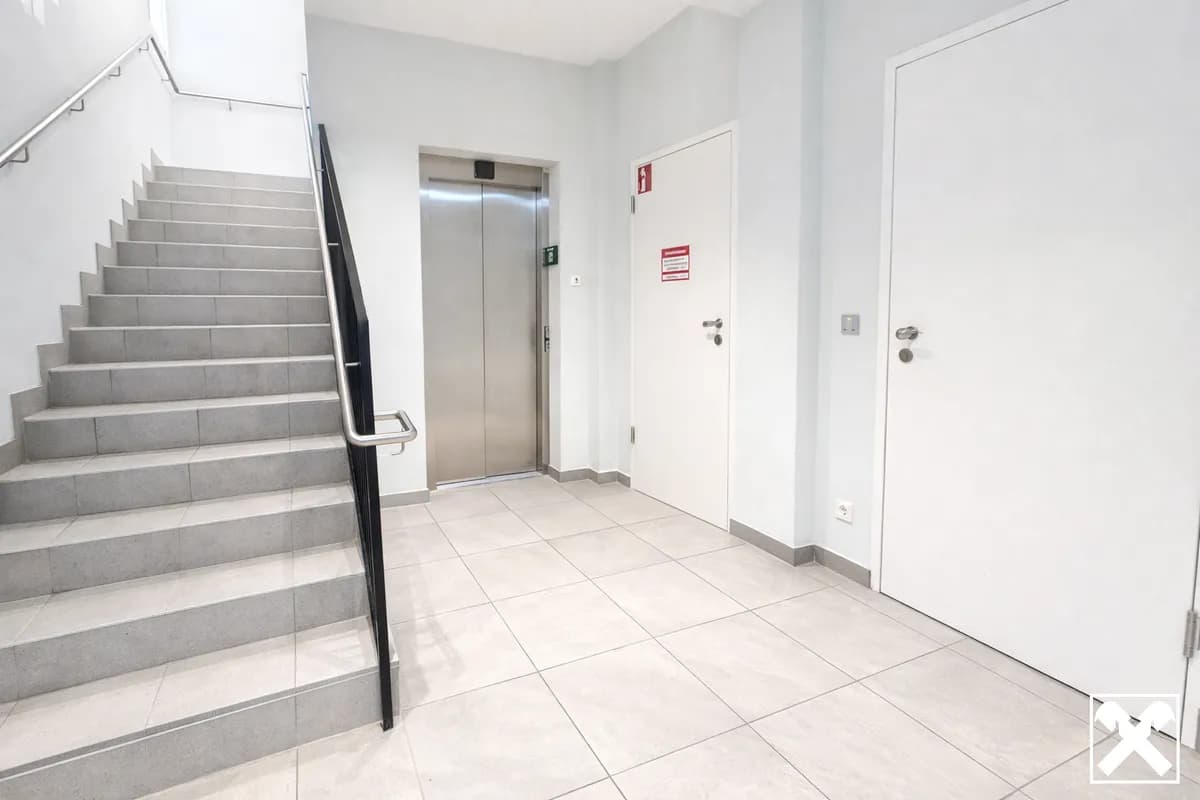 6-Zimmer-Gewerbeimmobilie mieten in Wien – 307 m², € 8.569 – Bild 10 von 13