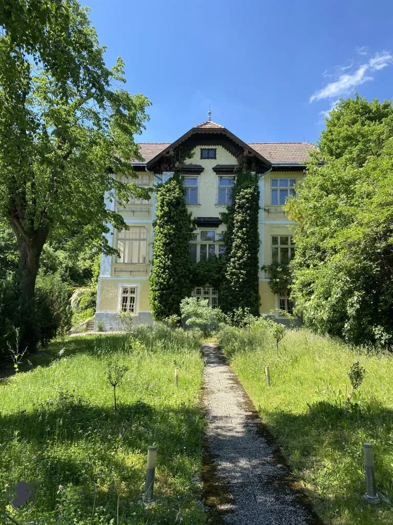 8-Zimmer-Immobilie kaufen in Mödling – 389 m², € 1.300.000
