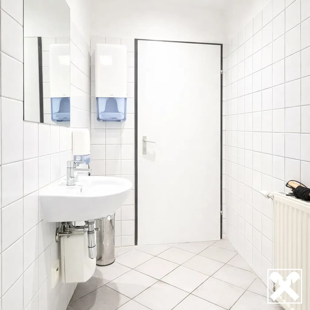 4-Zimmer-Gewerbeimmobilie mieten in Wien – 220 m², € 5.500 – Bild 8 von 13