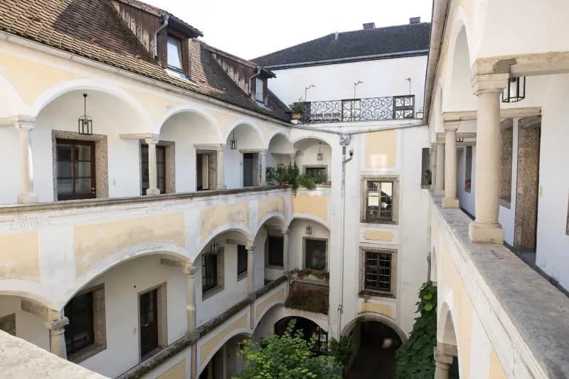 2-Zimmer-Wohnung mieten in Steyr – 99,3 m², € 894 – Bild 2 von 12