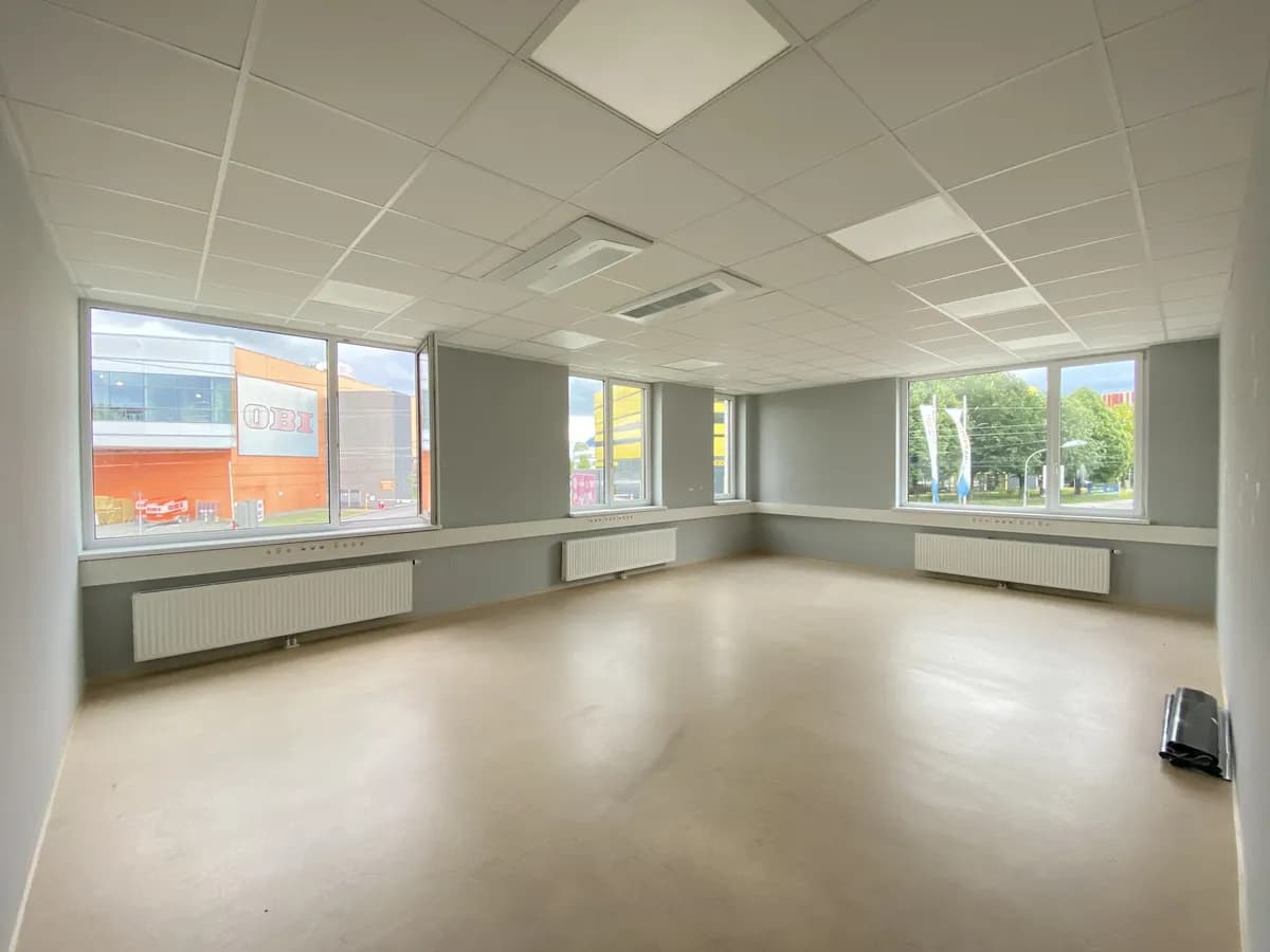 Gewerbeimmobilie mieten in Salzburg Stadt – 250 m², € 3.673 – Bild 1 von 14