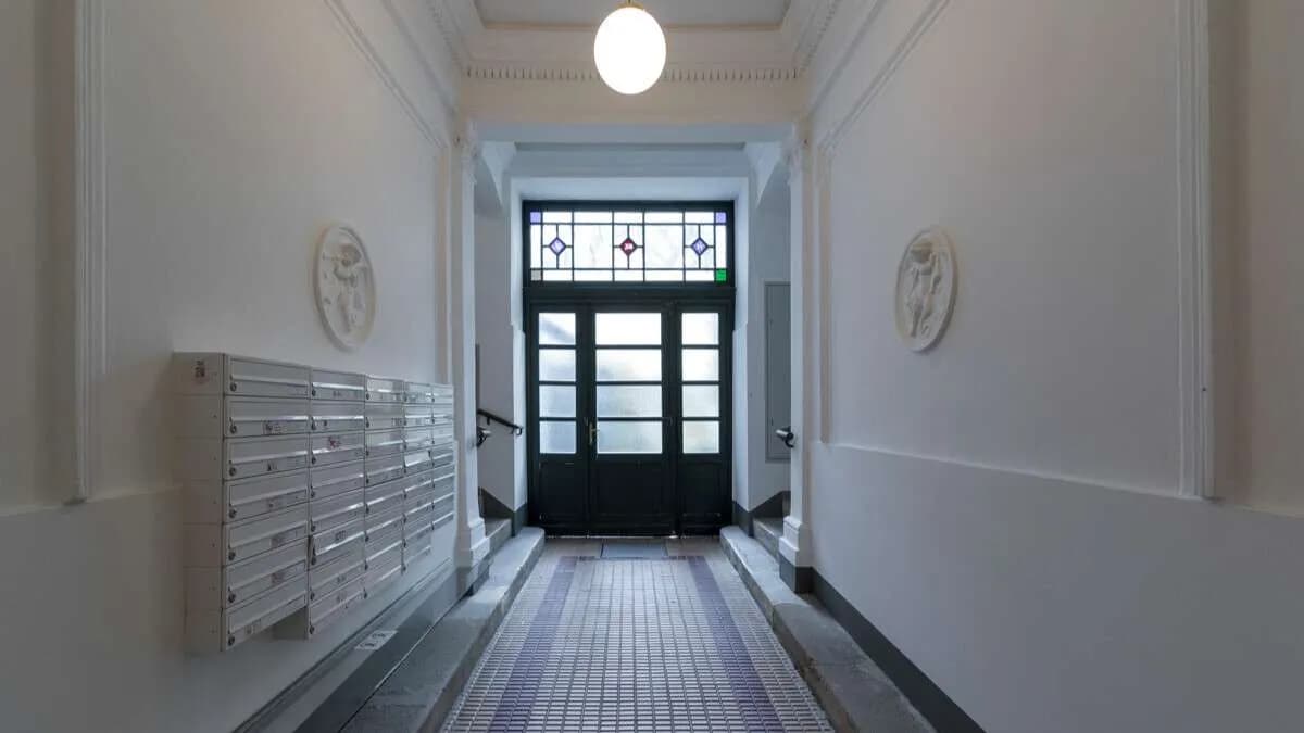 Gewerbeimmobilie kaufen in Wien – 1 557 m², € 6.900.000 – Bild 2 von 5