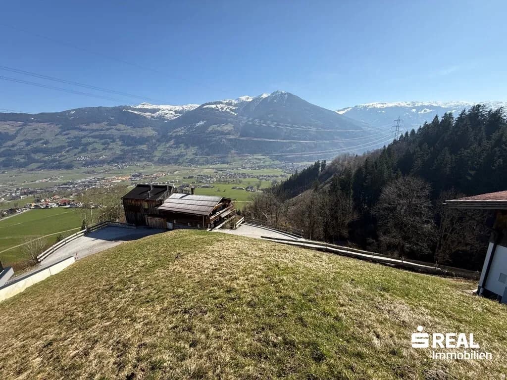 Grundstück kaufen in Schwaz – 717 m²
