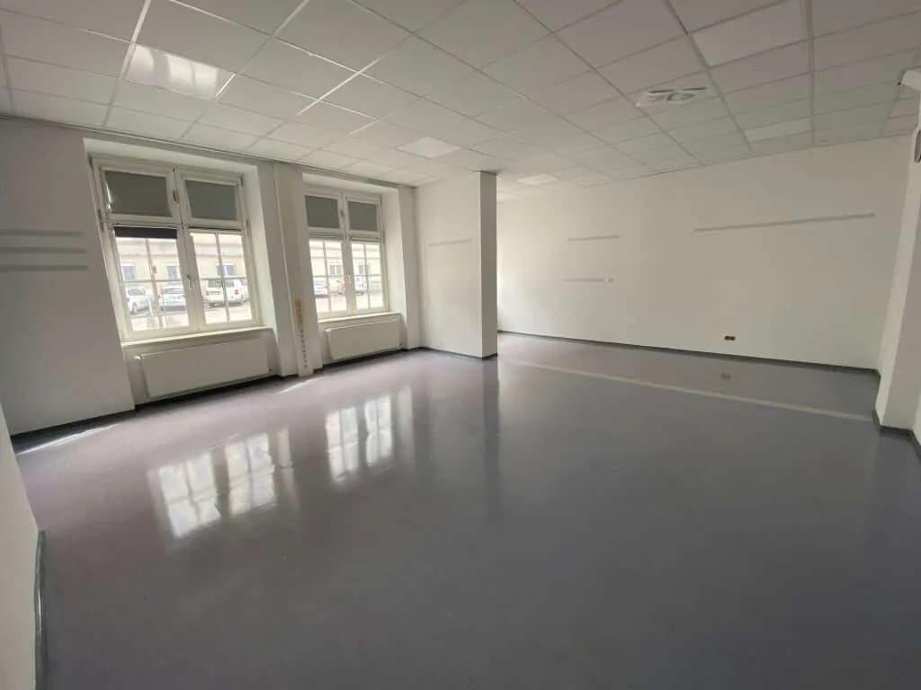Gewerbeimmobilie kaufen in Linz – 2 447 m², € 3.550.000 – Bild 7 von 22
