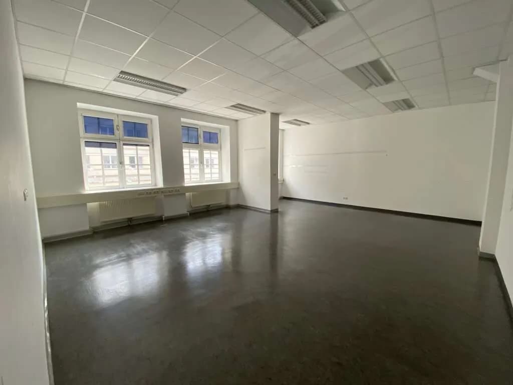 Gewerbeimmobilie kaufen in Linz – 2 447 m², € 3.550.000 – Bild 12 von 22