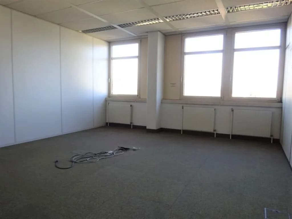 2-Zimmer-Gewerbeimmobilie mieten in Graz – 243 m², € 1.823 – Bild 11 von 30