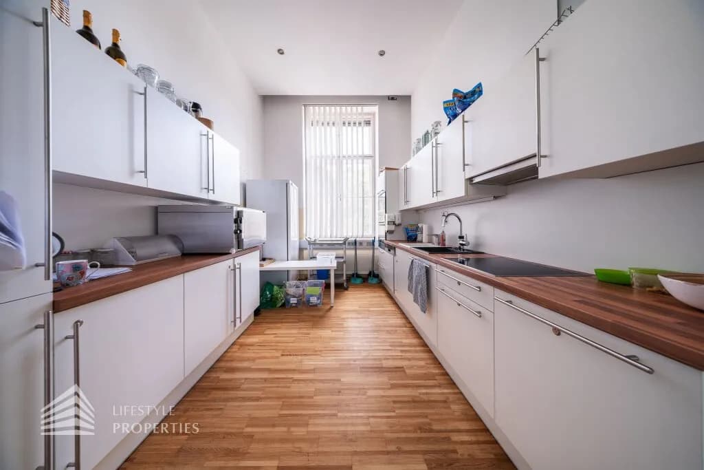 5-Zimmer-Gewerbeimmobilie mieten in Wien – 246 m², € 5.528 – Bild 7 von 29