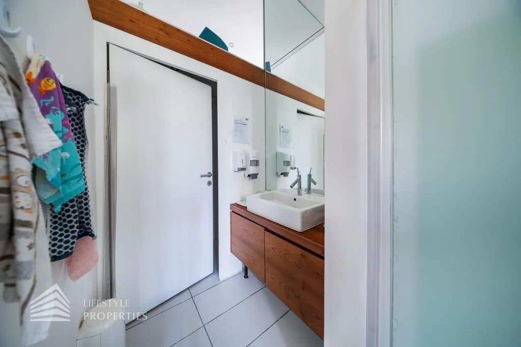 5-Zimmer-Gewerbeimmobilie mieten in Wien – 246 m², € 5.528 – Bild 8 von 29