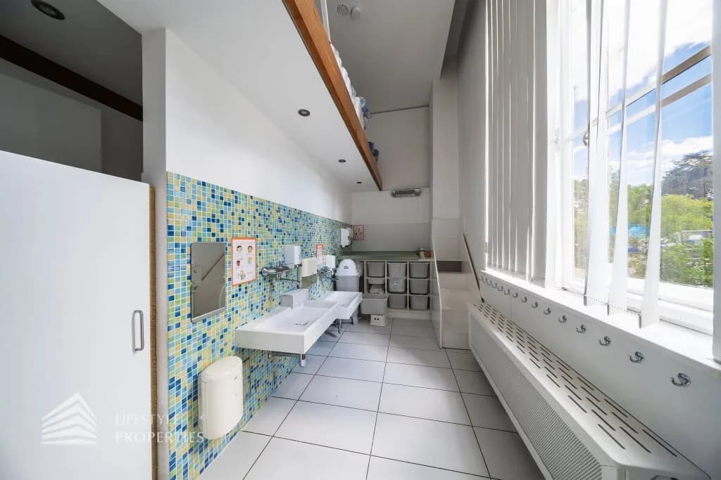 5-Zimmer-Gewerbeimmobilie mieten in Wien – 246 m², € 5.528 – Bild 14 von 29