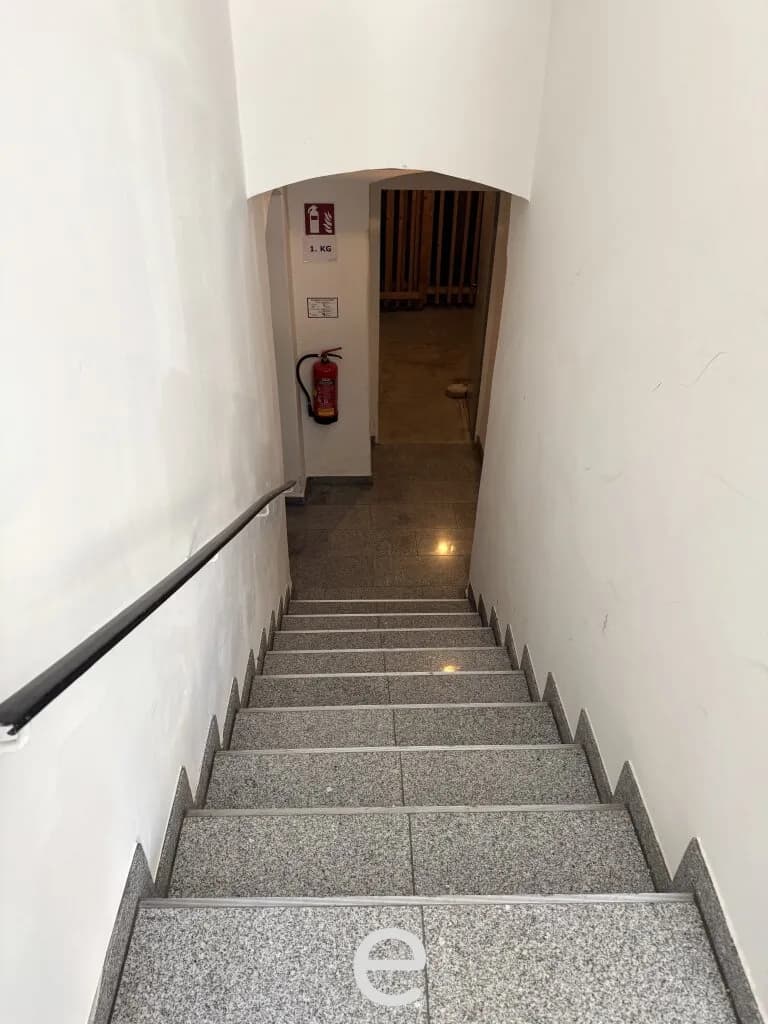 Gewerbeimmobilie kaufen in Linz – 24 m², € 21.165 – Bild 6 von 10
