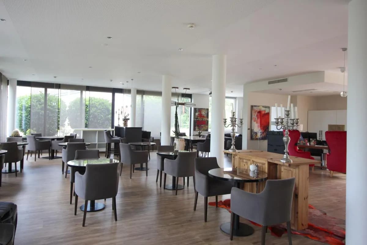 1-Zimmer-Gewerbeimmobilie mieten in Graz – 159 m², € 1.910 – Bild 6 von 7