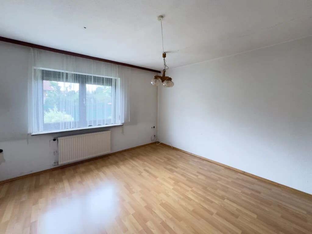 8-Zimmer-Gewerbeimmobilie kaufen in Braunau am Inn – 220 m², € 290.000 – Bild 3 von 22