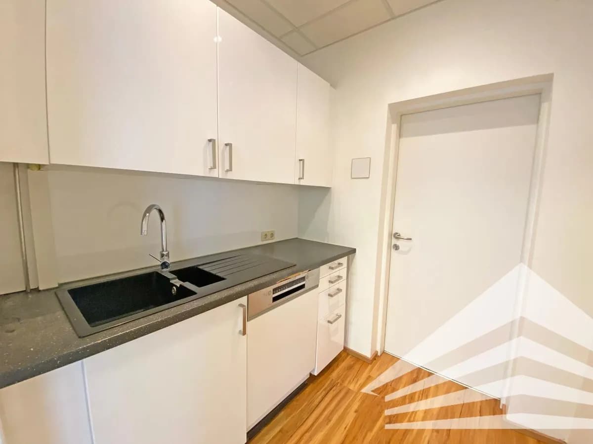 Gewerbeimmobilie mieten in Linz – 240 m², € 4.322 – Bild 7 von 11