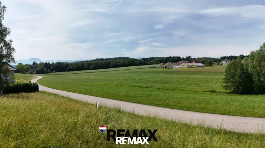 Grundstück kaufen in Vöcklabruck – 1 886 m², € 198.500 – Bild 4 von 8