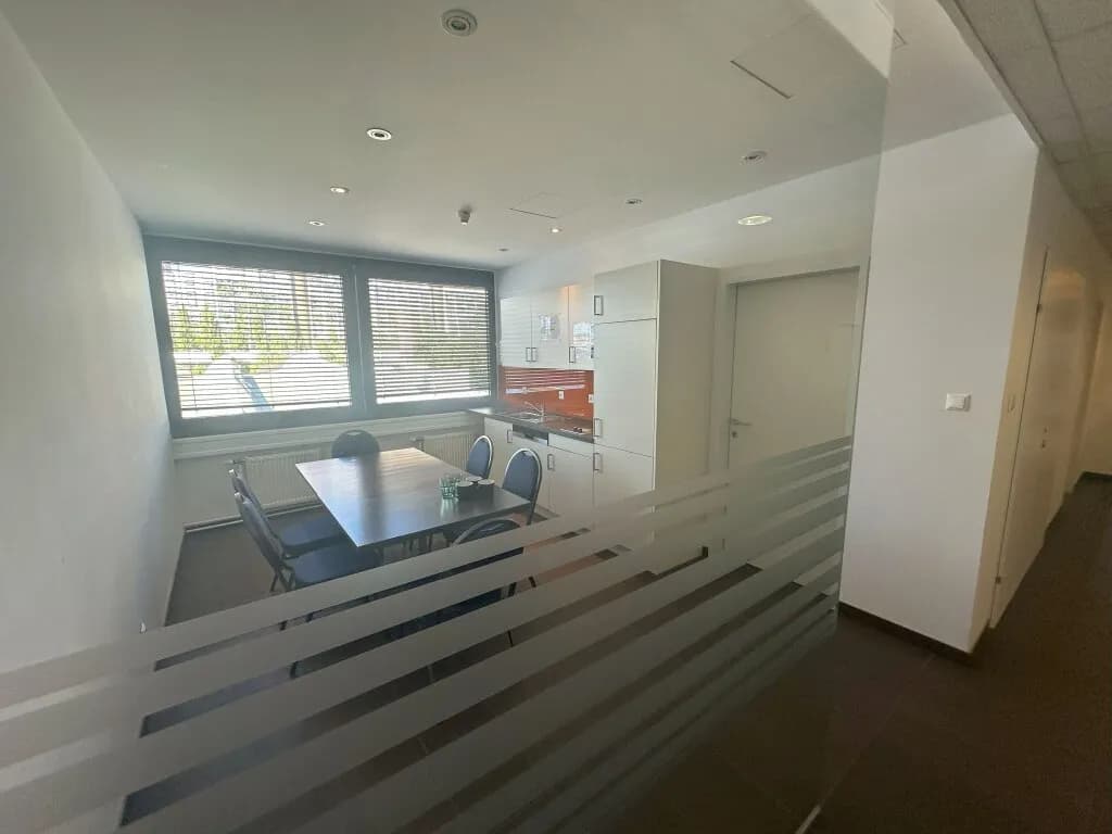 2-Zimmer-Gewerbeimmobilie mieten in Wien – 48 m², € 1.073
