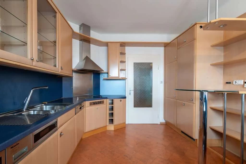 2-Zimmer-Wohnung mieten in Linz – 75 m², € 890 – Bild 1 von 15