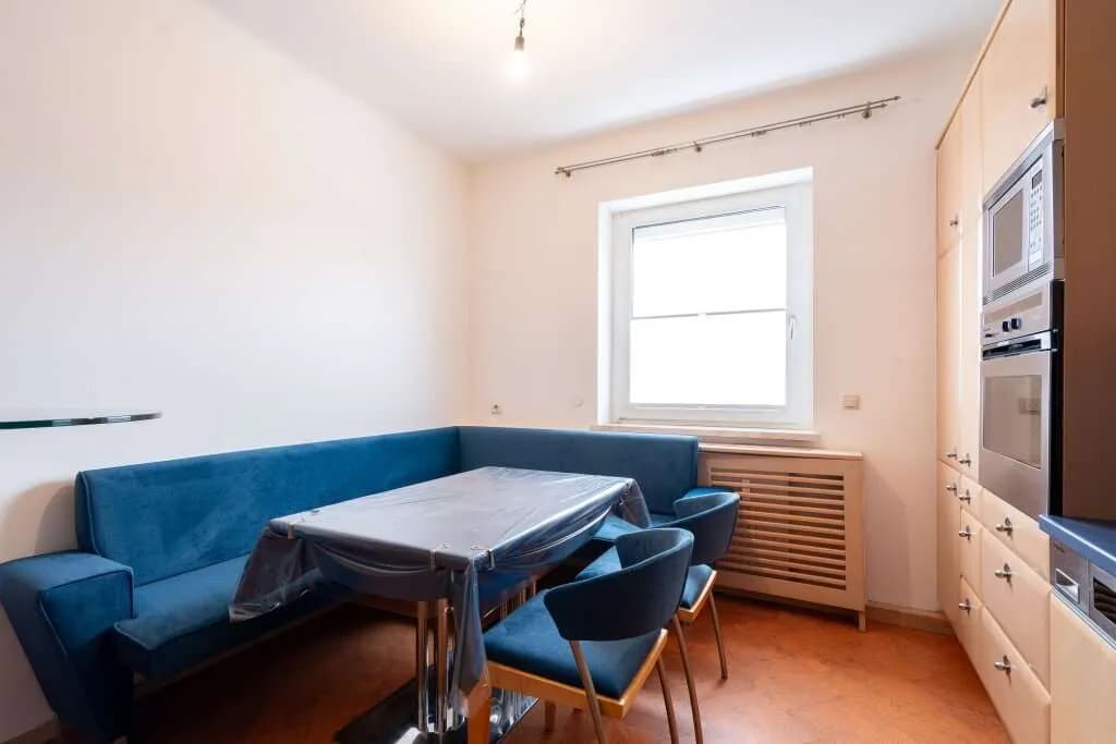 2-Zimmer-Wohnung mieten in Linz – 75 m², € 890 – Bild 2 von 15