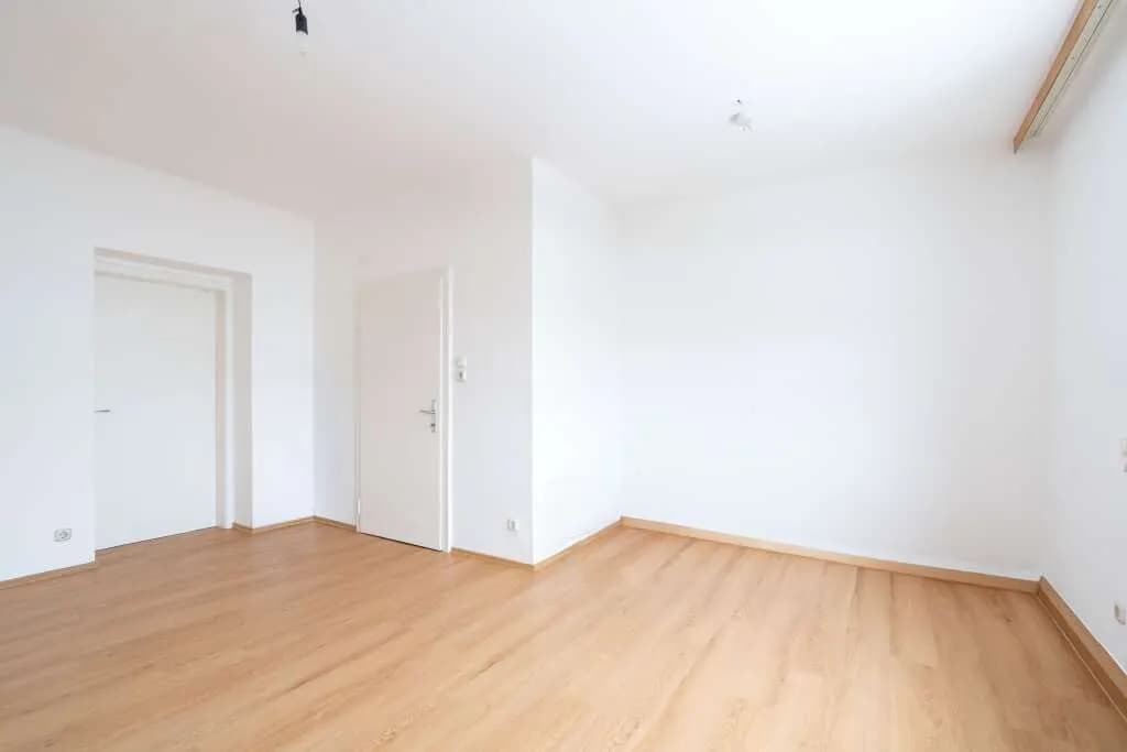 2-Zimmer-Wohnung mieten in Linz – 75 m², € 890 – Bild 4 von 15