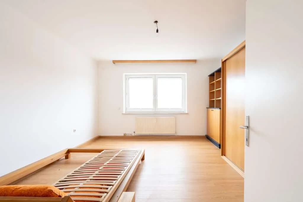 2-Zimmer-Wohnung mieten in Linz – 75 m², € 890 – Bild 7 von 15