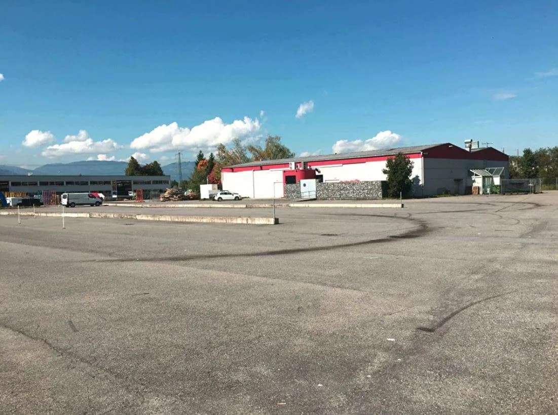 Gewerbeimmobilie mieten in Feldkirch – 1 200 m²