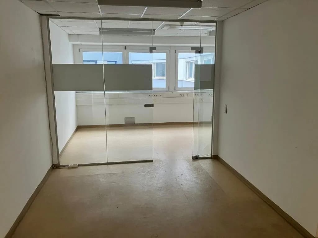 15-Zimmer-Gewerbeimmobilie mieten in Wien – 555 m², € 7.493 – Bild 7 von 11