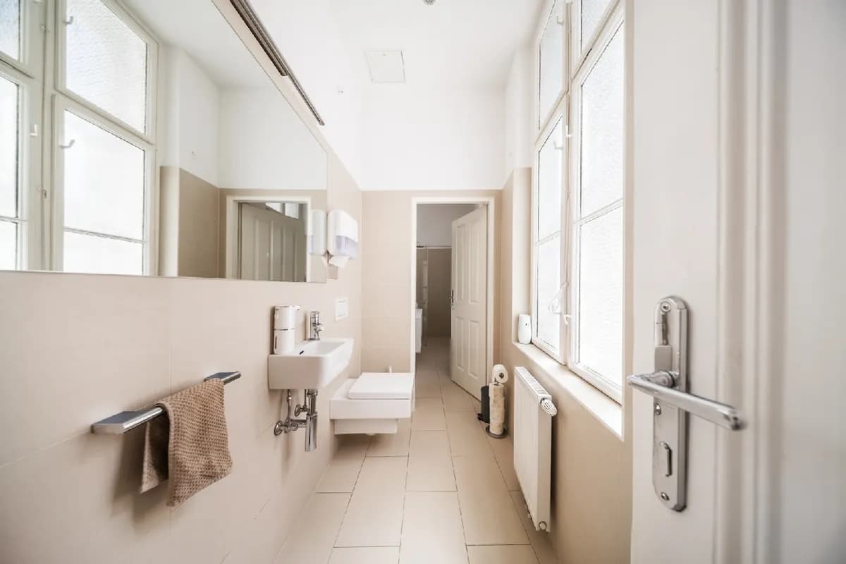 7-Zimmer-Gewerbeimmobilie mieten in Wien – 235 m², € 5.355 – Bild 16 von 23