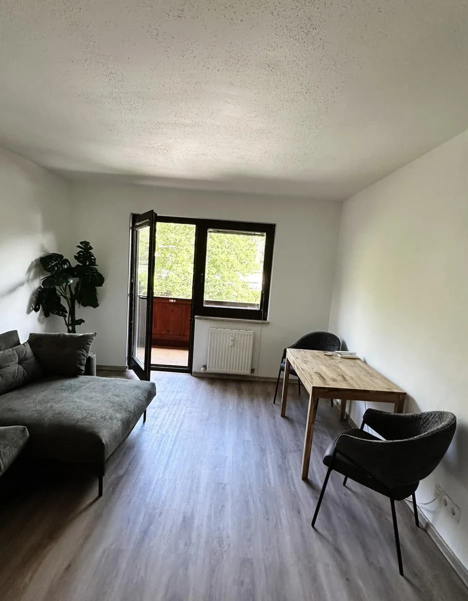 1-Zimmer-Wohnung mieten in Innsbruck – 32 m², € 1.300 – Bild 2 von 6
