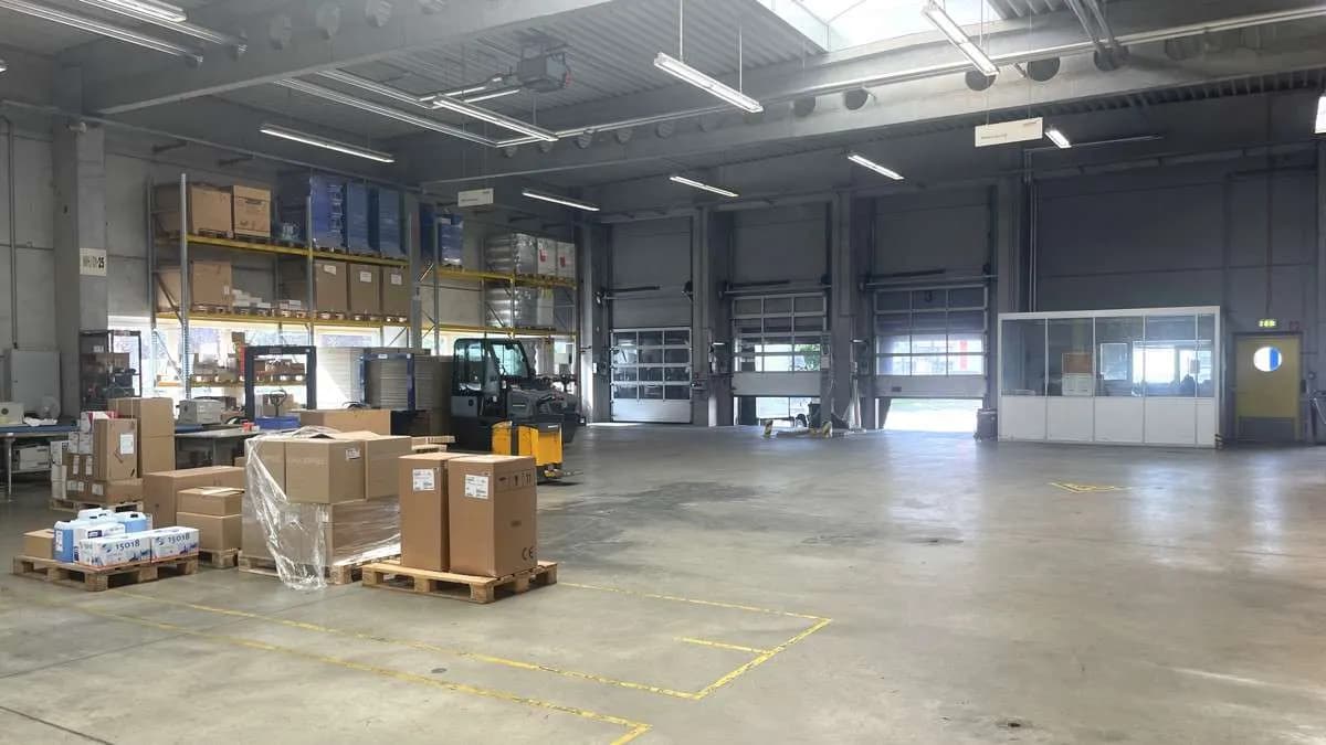Gewerbeimmobilie mieten in Wien – 7 128 m² – Bild 6 von 13