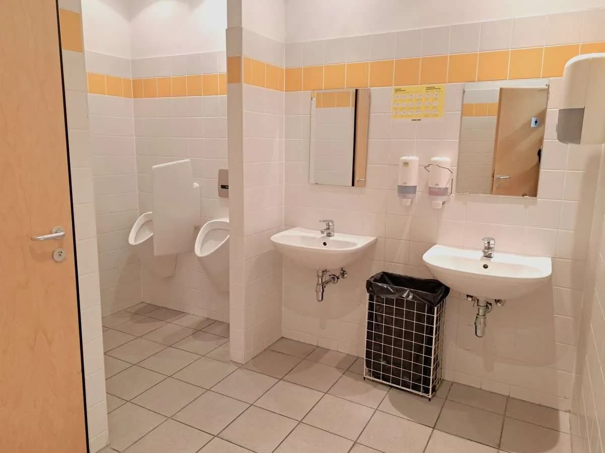 Gewerbeimmobilie mieten in Wien – 7 128 m² – Bild 13 von 13