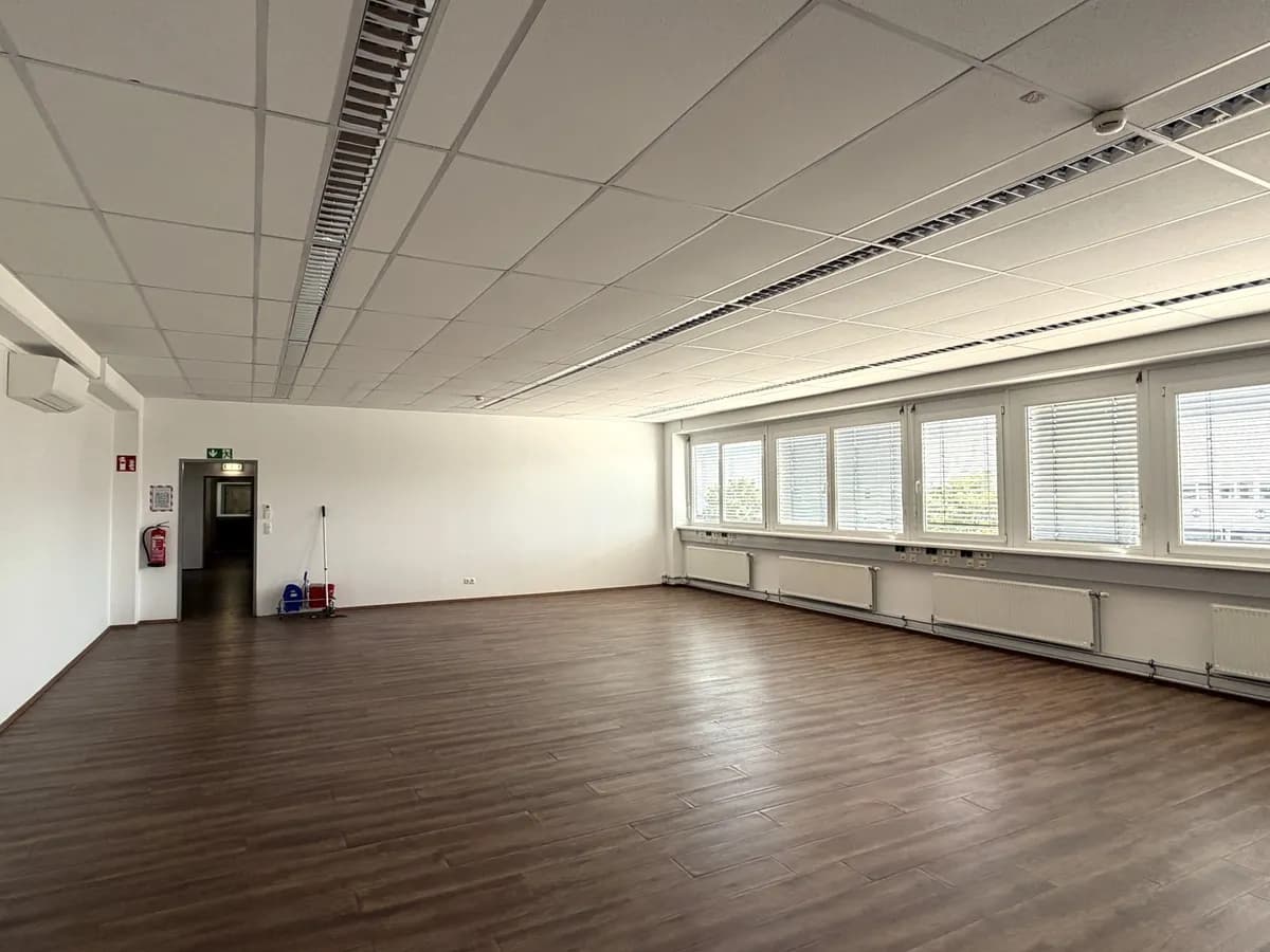 Gewerbeimmobilie mieten in Graz-Umgebung – 635 m², € 9