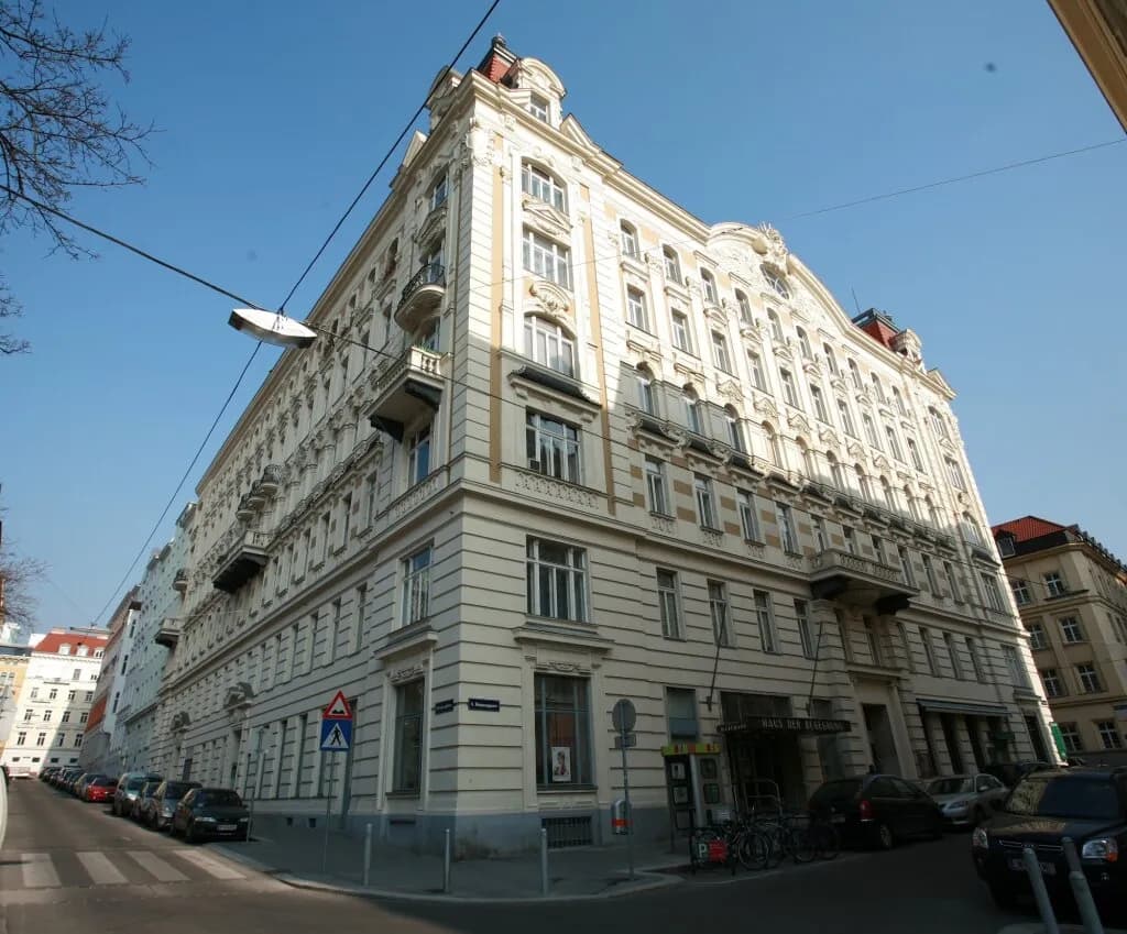 Gewerbeimmobilie mieten in Wien – 515 m², € 7.287