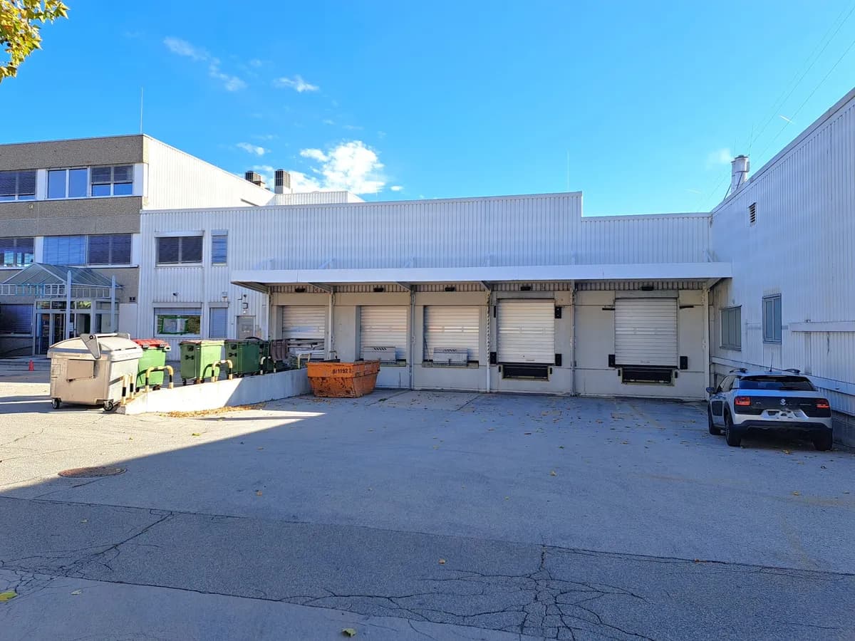 Gewerbeimmobilie mieten in Wien – 3 500 m², € 7 – Bild 2 von 8
