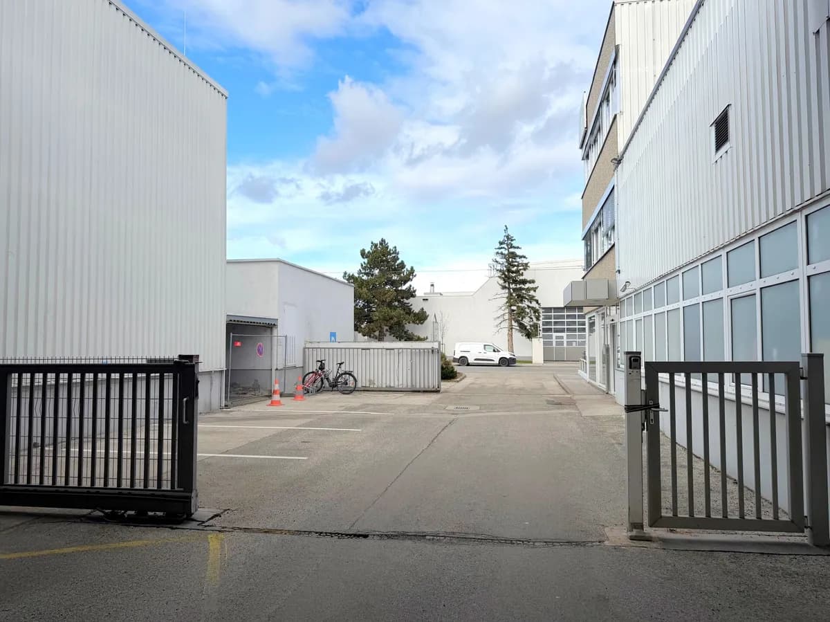 Gewerbeimmobilie mieten in Wien – 3 500 m², € 7 – Bild 8 von 8