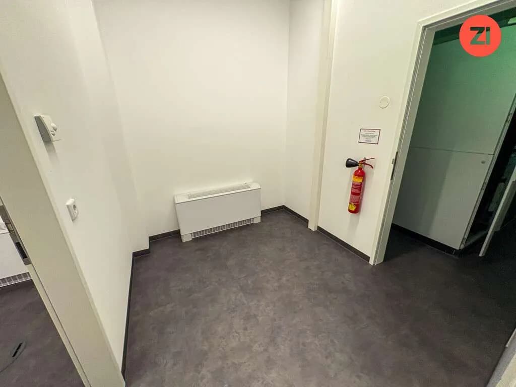 Gewerbeimmobilie mieten in Linz – 784 m², € 14.106 – Bild 21 von 27