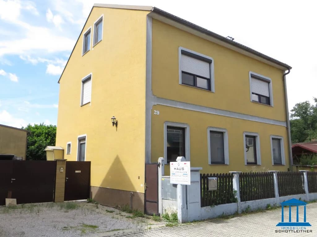 Haus kaufen in Wiener Neustadt Land – 480 m², € 450.000 – Bild 2 von 12