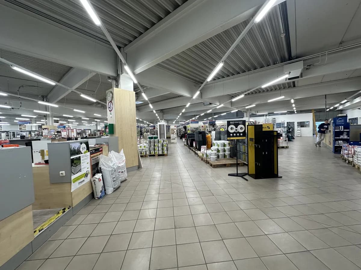 Gewerbeimmobilie mieten in Wiener Neustadt – 17 543 m², € 60.780 – Bild 4 von 21