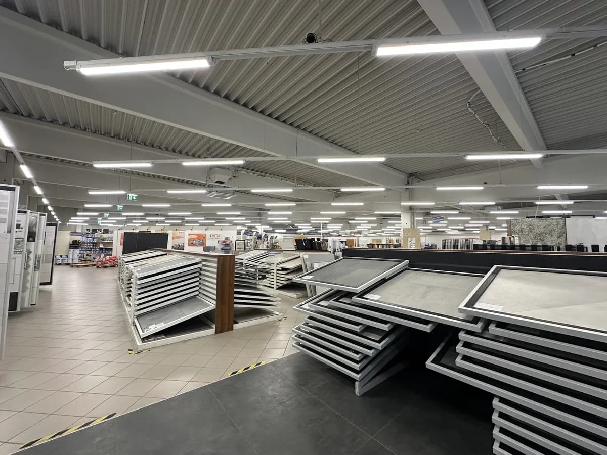 Gewerbeimmobilie mieten in Wiener Neustadt – 17 543 m², € 60.780 – Bild 9 von 21