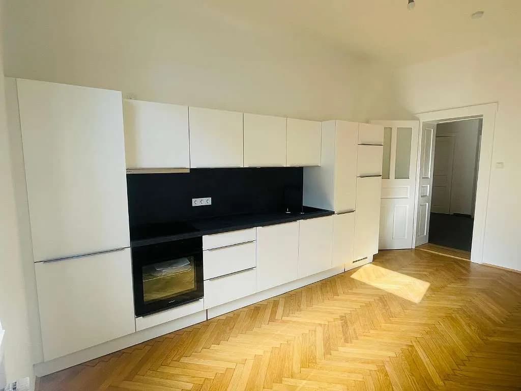 4-Zimmer-Wohnung mieten in Graz – 137,5 m², € 1.415