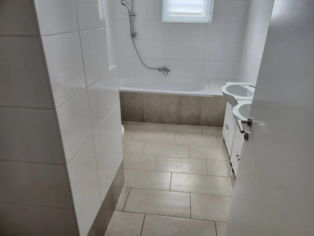 Gewerbeimmobilie kaufen in Linz Land – 280 m², € 749.736 – Bild 8 von 8