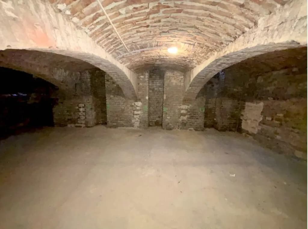 Gewerbeimmobilie mieten in Wien – 68 m², € 451