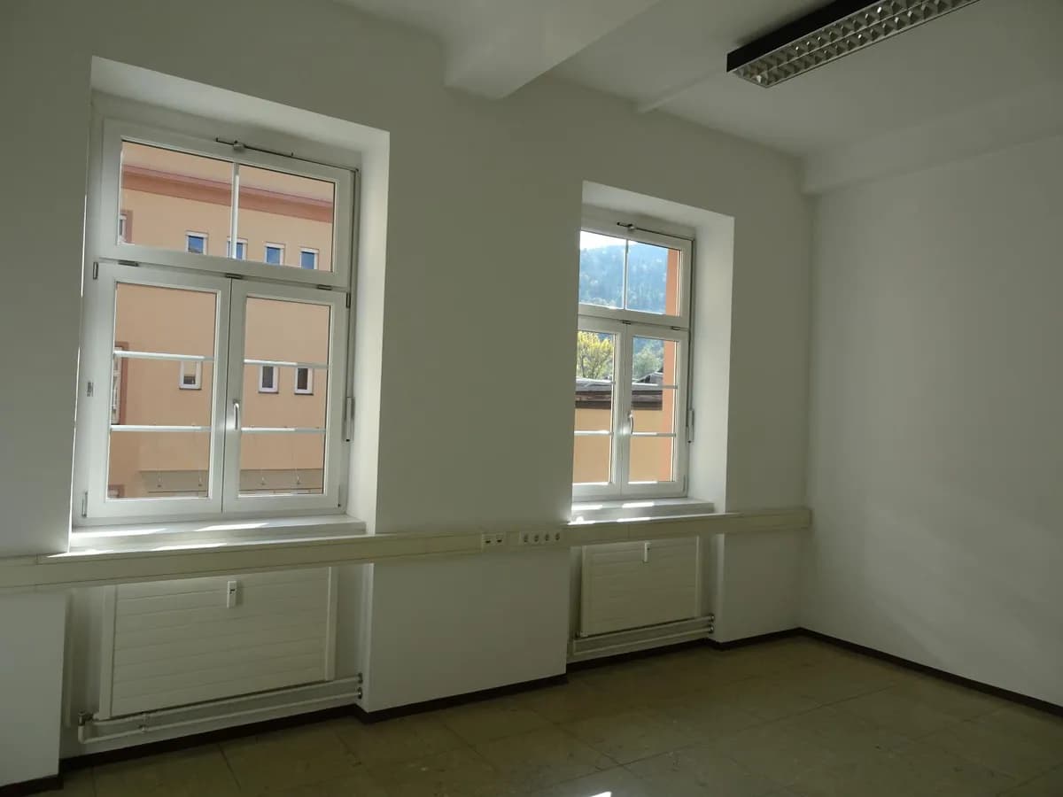 4-Zimmer-Gewerbeimmobilie mieten in Bruck-Mürzzuschlag – 90 m², € 1.142 – Bild 7 von 12