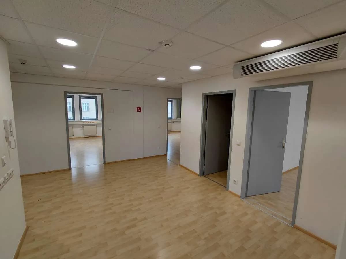 9-Zimmer-Gewerbeimmobilie mieten in Wien – 216 m², € 15 – Bild 6 von 13