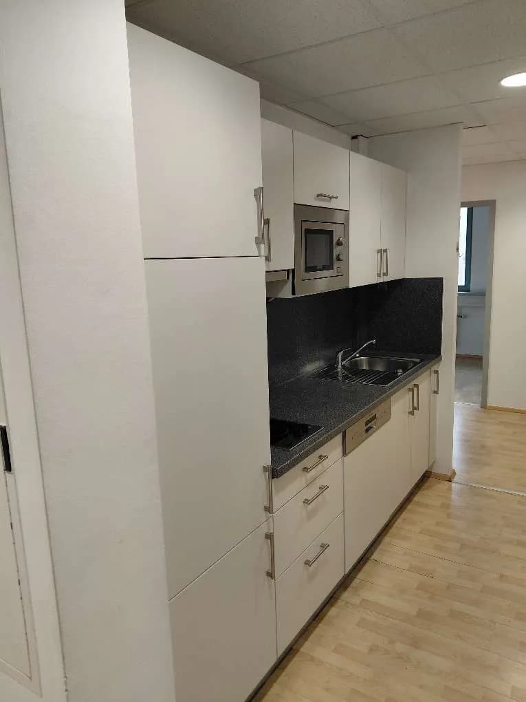 9-Zimmer-Gewerbeimmobilie mieten in Wien – 216 m², € 15 – Bild 12 von 13